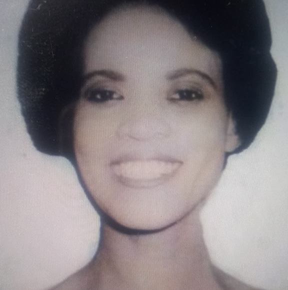 Meet your Posher, Michele - Picture 1 of 1